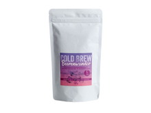 Laden Sie das Bild in den Galerie-Viewer, Produktbild von Cold Brew Eistee mit Brombeere Himbeere Geschmack