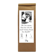 Laden Sie das Bild in den Galerie-Viewer, Personalisierter Krautertee als Geschenk Idee mit eigenem Etikett fuer Hochzeit